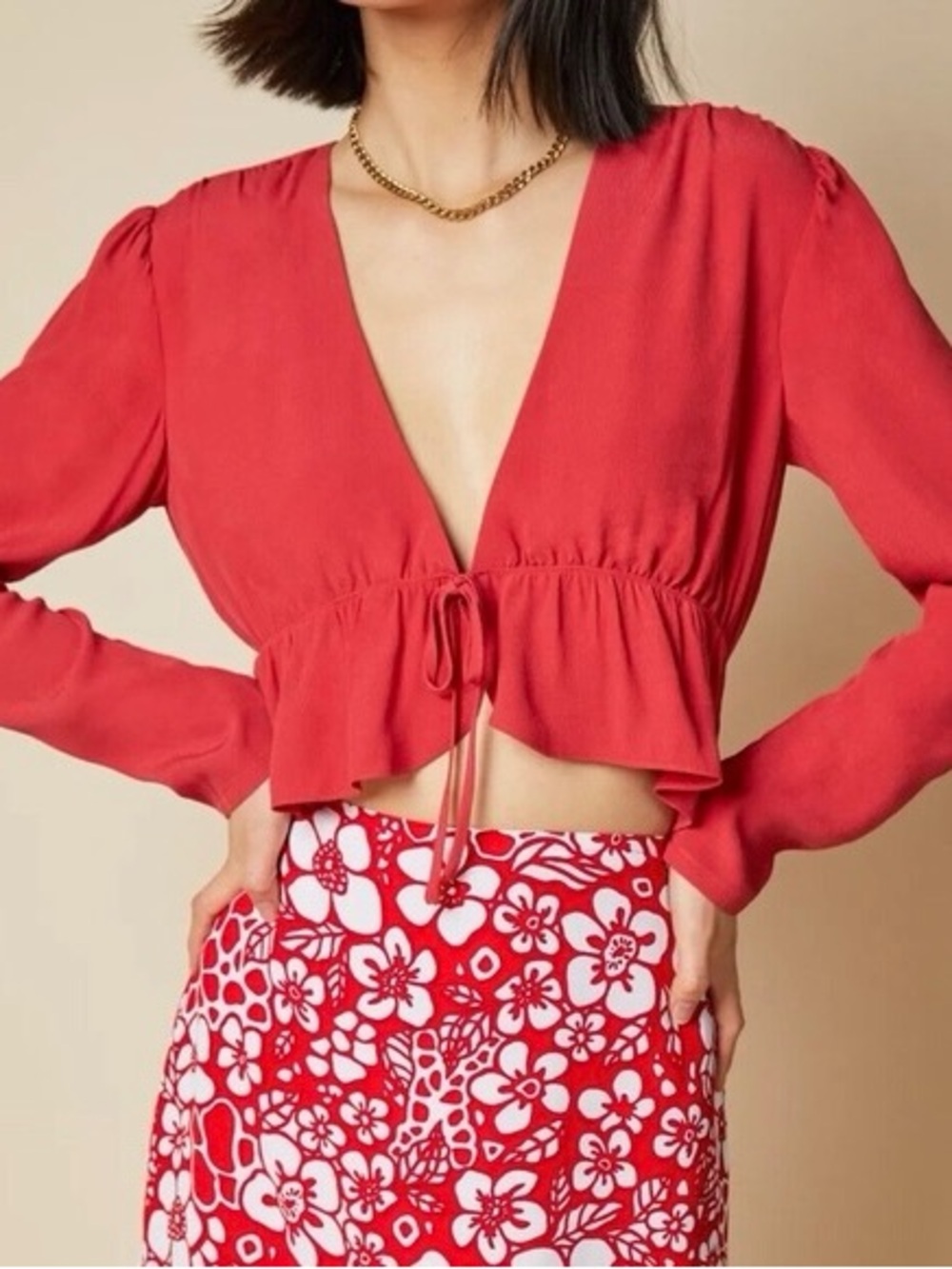 Aritzia Sunday Best Cropped Tie Crepe Blouse Size Small - Picture 2 of 2